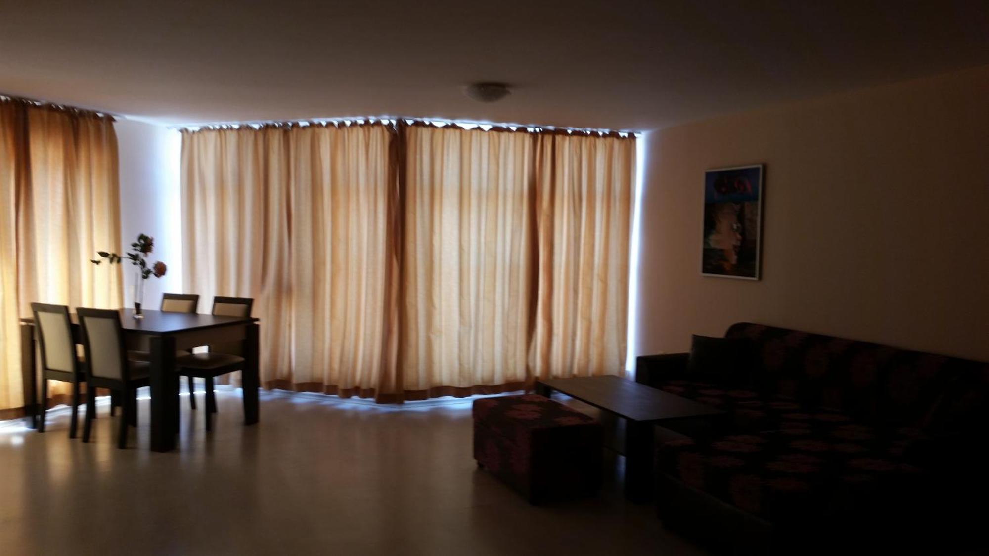 Rose Garden Omax Apartments 阳光海滩 客房 照片